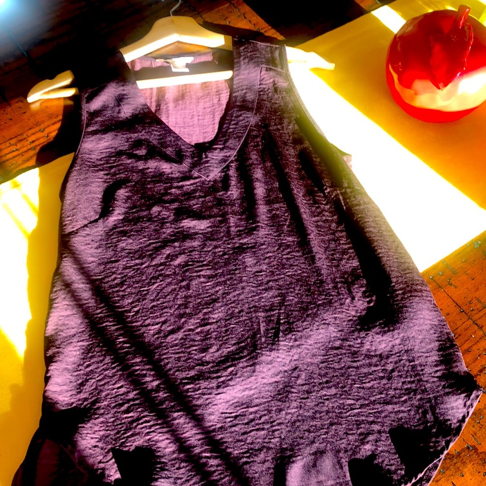 Satin V neck sleeveless Shirt